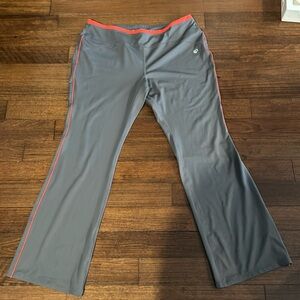 High Waisted Rise Flare Gray Yoga Pants. Size XL. Inseam 32in.
